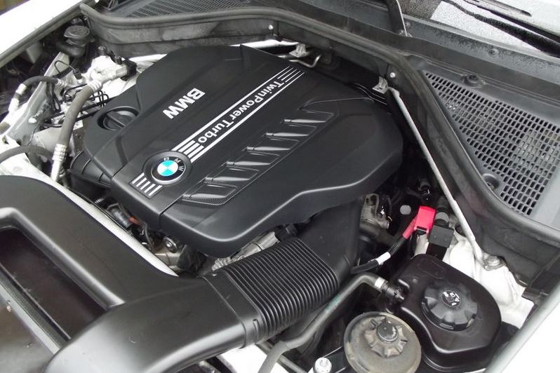 Двигатель бмв x6. БМВ х6 е71 3.0 бензин. X6 е71 мотор. BMW x6 e71 двигатель. М55 двигатель БМВ х6 е71.