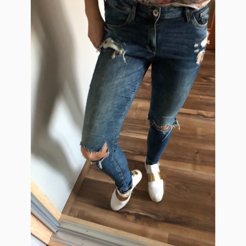 Фото 3. Женские джинсы с потертостями skinny от ZARA
