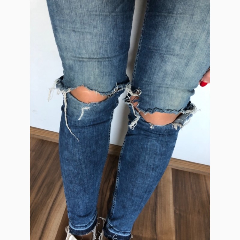 Фото 6. Женские джинсы с потертостями skinny от ZARA