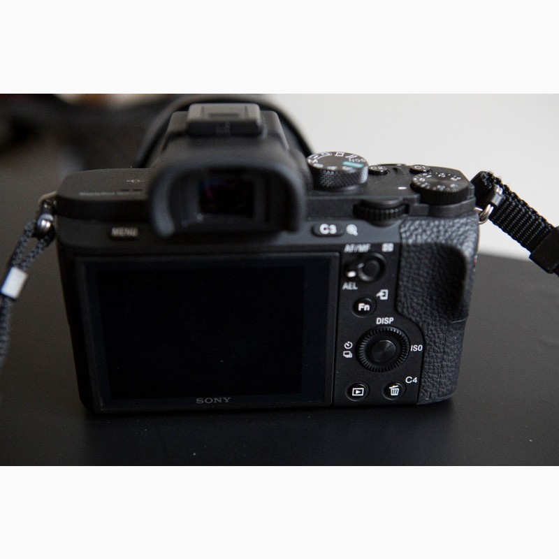 Фото 2. Sony Alpha a7R II цифровая камера + Sony Vario-Tessar T FE 24-70mm