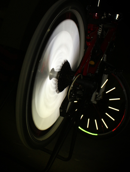 Светящиеся трубки на спицы колес Вашего велосипеда