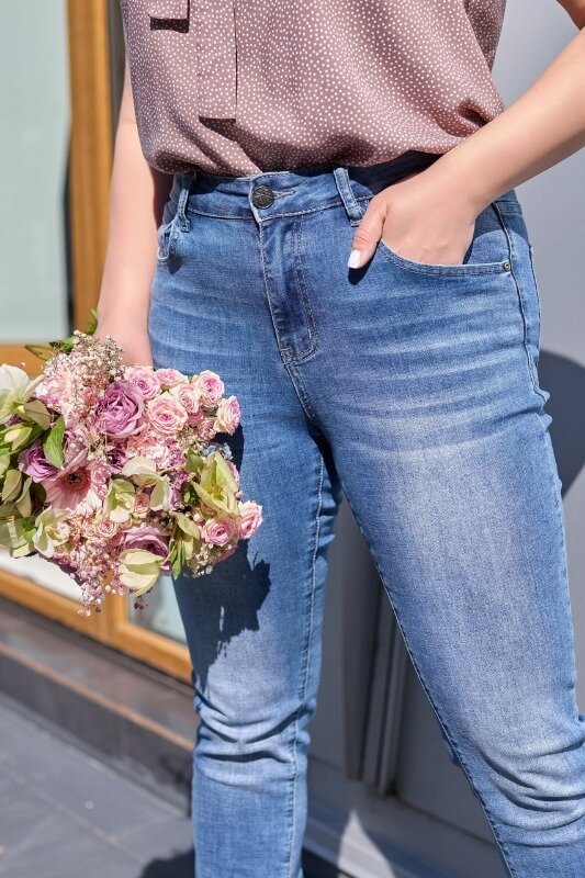 Фото 2. Женские джинсы большого размера