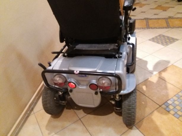 Фото 3. Инвалидная электро коляска вертиколизатор