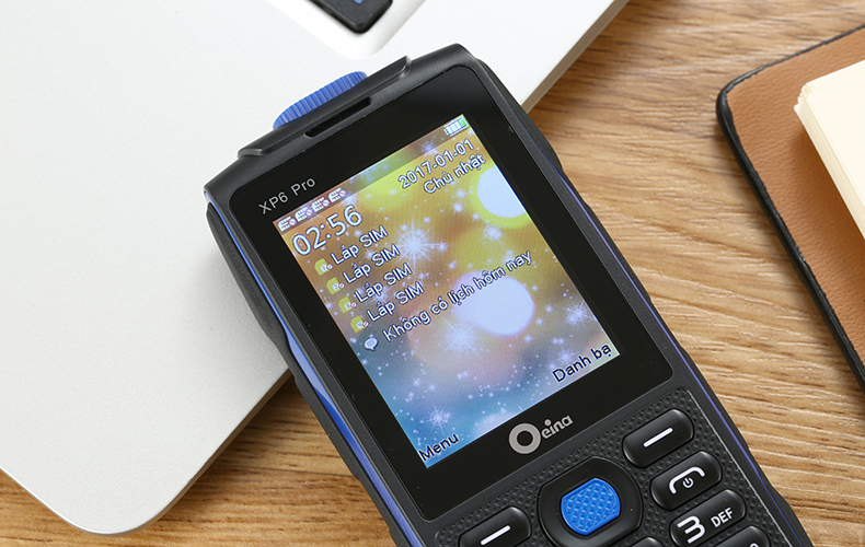 Фото 4. Телефон Oeina XP6 Pro на 4-сим карты Водонепроницаемый Противоударный крутой фонарик