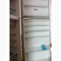 Продам двухкамерный холодильник Toshiba (тошиба) GR-M 74 RD б/у