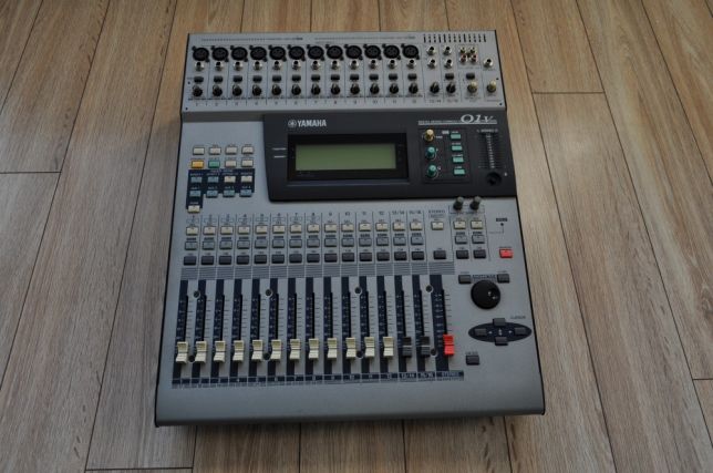 Цифровий мікшерний пульт Yamaha 01V(Behringer, Mackie, Soundcraft, Alto)