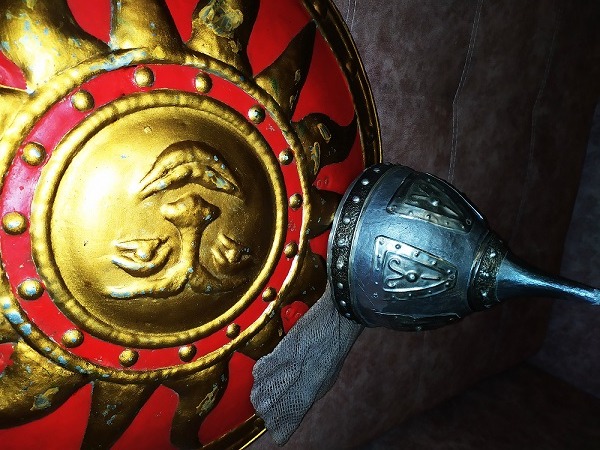 Фото 9. Славянский щит Ярило и шлем