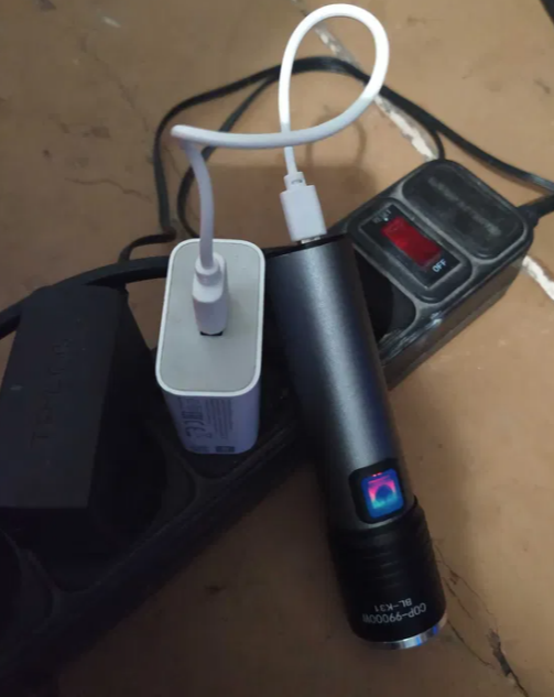 Фото 16. Аккумуляторный фонарь Flashlight из алюминия 500 м режимів роботи: 3