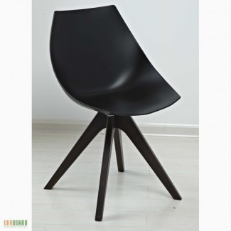 Кресло пластик Лаундж (Lounge) белое, черное, ноги дерево венге