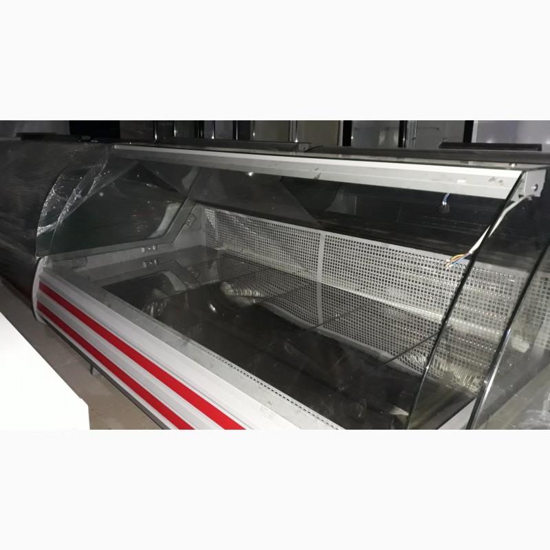 Продам холодильную витрину (-5+5С) б/у Технохолод «Невада»