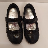 Красивые туфельки для девочки. 24 размер
