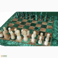 Малахитовая шахматная доска
