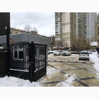 Отдельно стоящее здание в центре Киева
