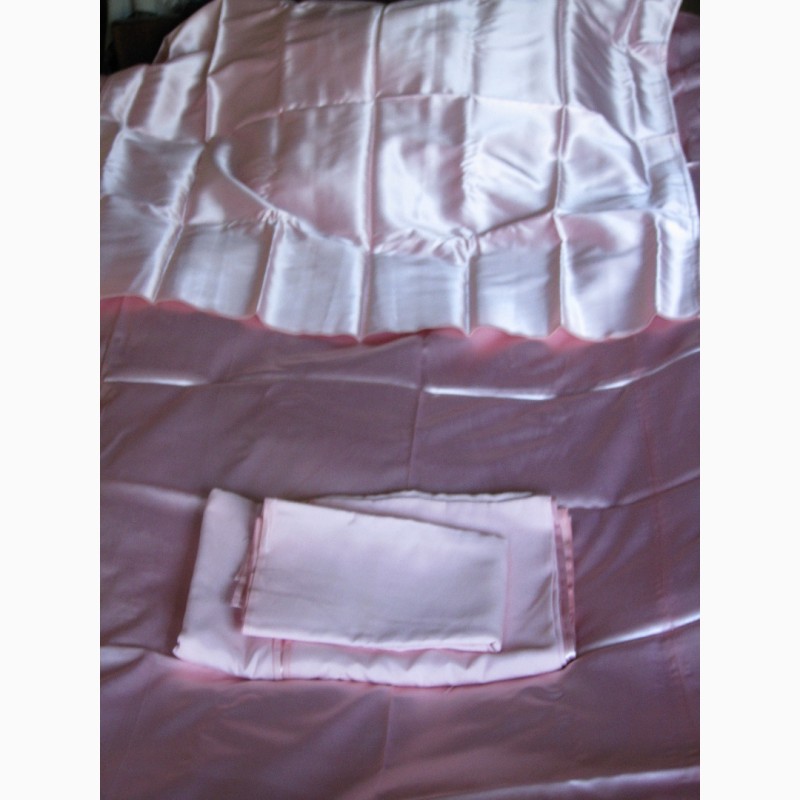 Фото 4. Постельный набор 2 покрывала на кровать и 2 на подушку, розовый атлас