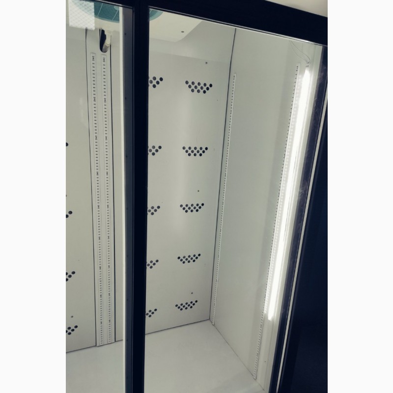 Фото 3. Надёжные холодильные шкафы витрины б/у для успешной торговли