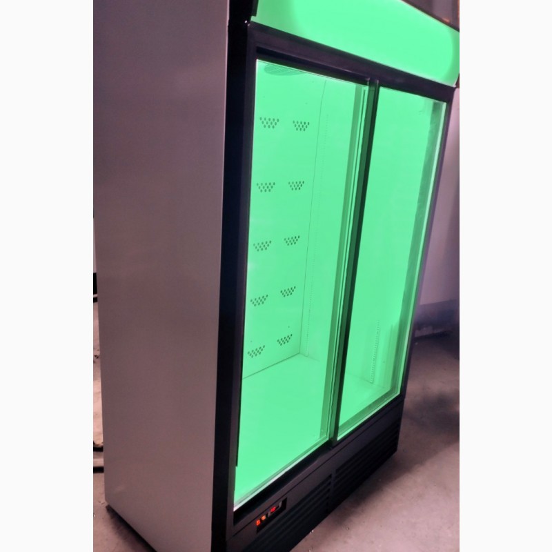 Фото 4. Надёжные холодильные шкафы витрины б/у для успешной торговли