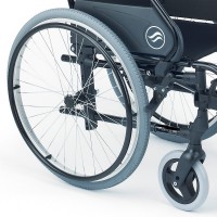 Продам кресло -коляску для инвалидов breezy 300r