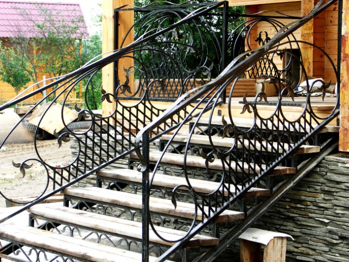 Фото 6. Железные лестницы на второй этаж Николаев