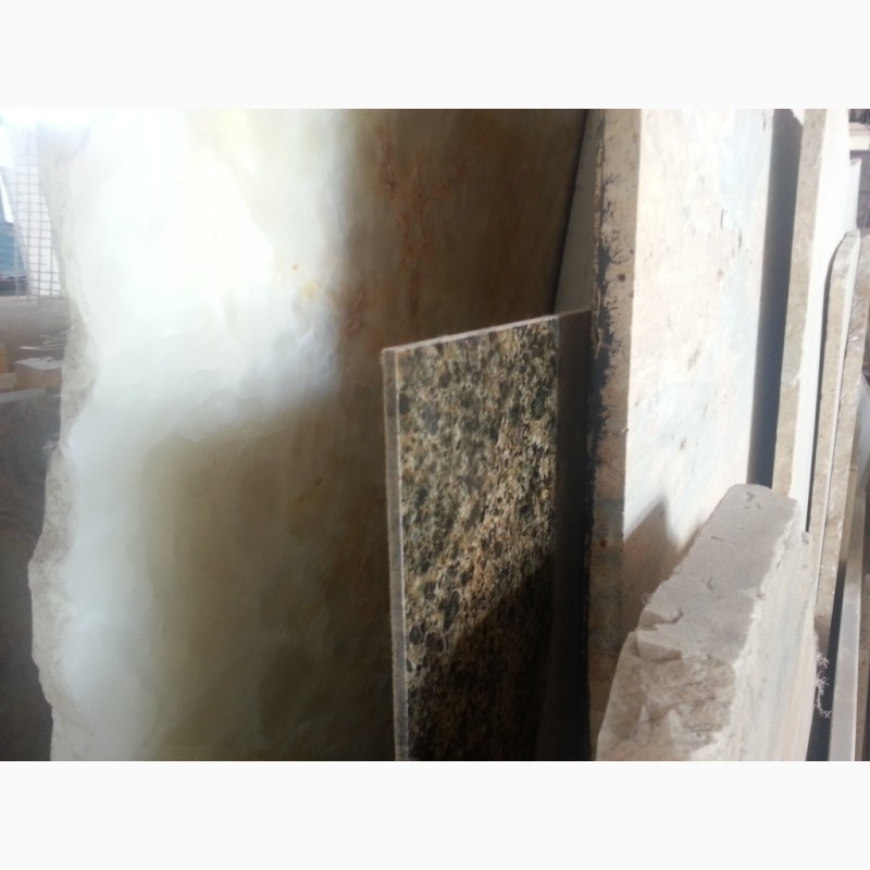 Фото 7. Каменные прямоугольные плиты ( слябы ) из мрамора толщиной 2, 3, 4 и 5 сантиметров