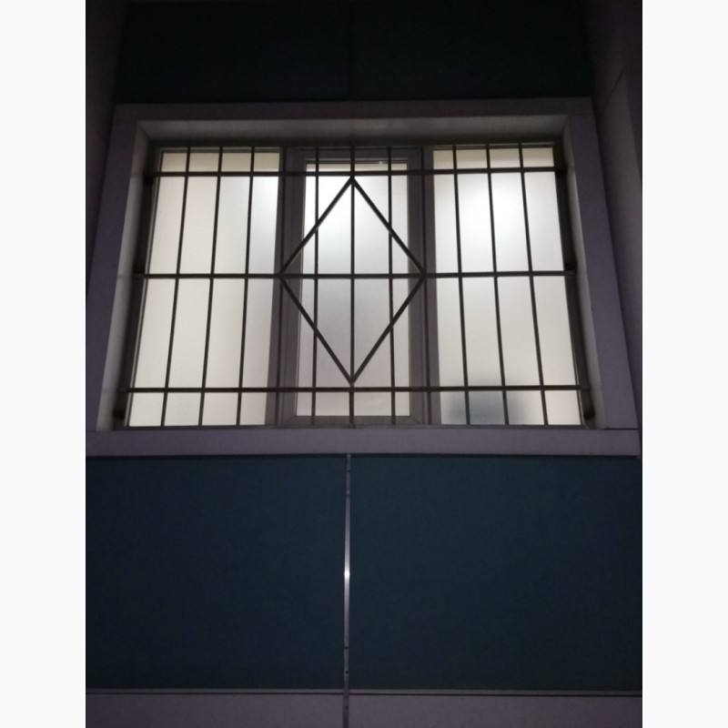 Фото 3. Решетки на окна б/у красивые и прочные