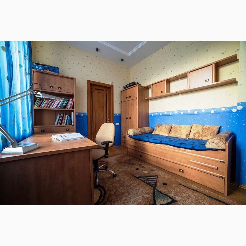 Фото 4. Квартира в историческом центре, авторский ремонт! Очень светлая и просторная в Киеве