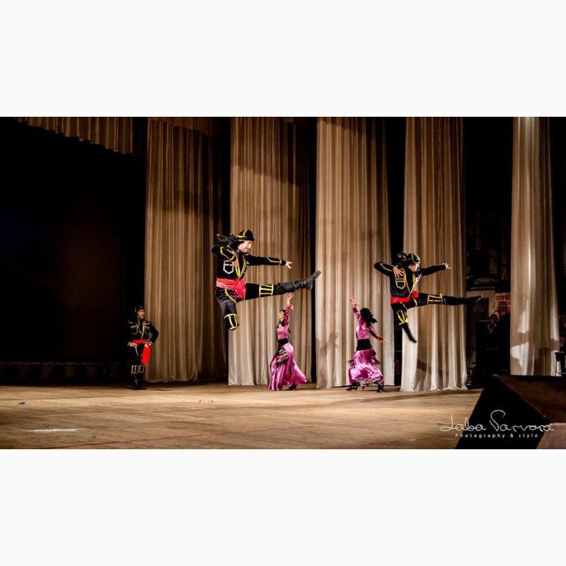 Фото 7. Выступление Шоу-балета Кавказ