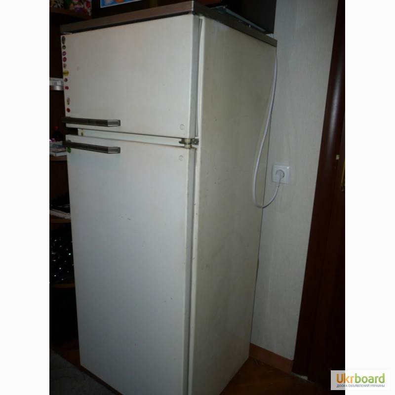 Подам холодильник. Холодильник б/у. Бэушные холодильники. Холодильник с рук. Продается холодильник.