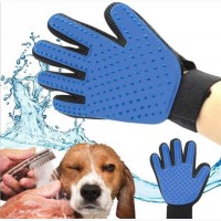 Уникальная массажная перчатка для животных