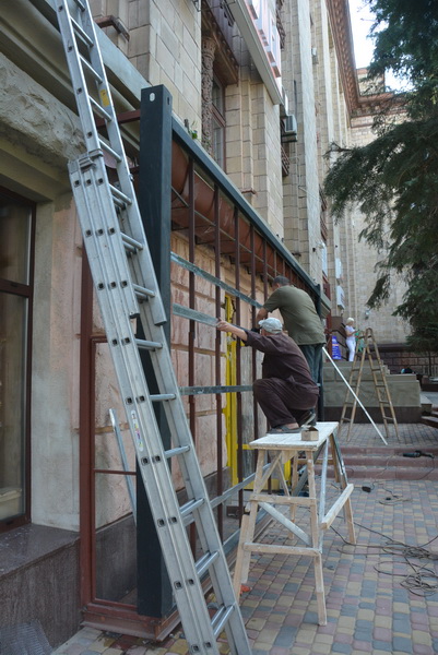 Фото 15. Фасады кафе, магазинов и др. «Броневик» - Днепр