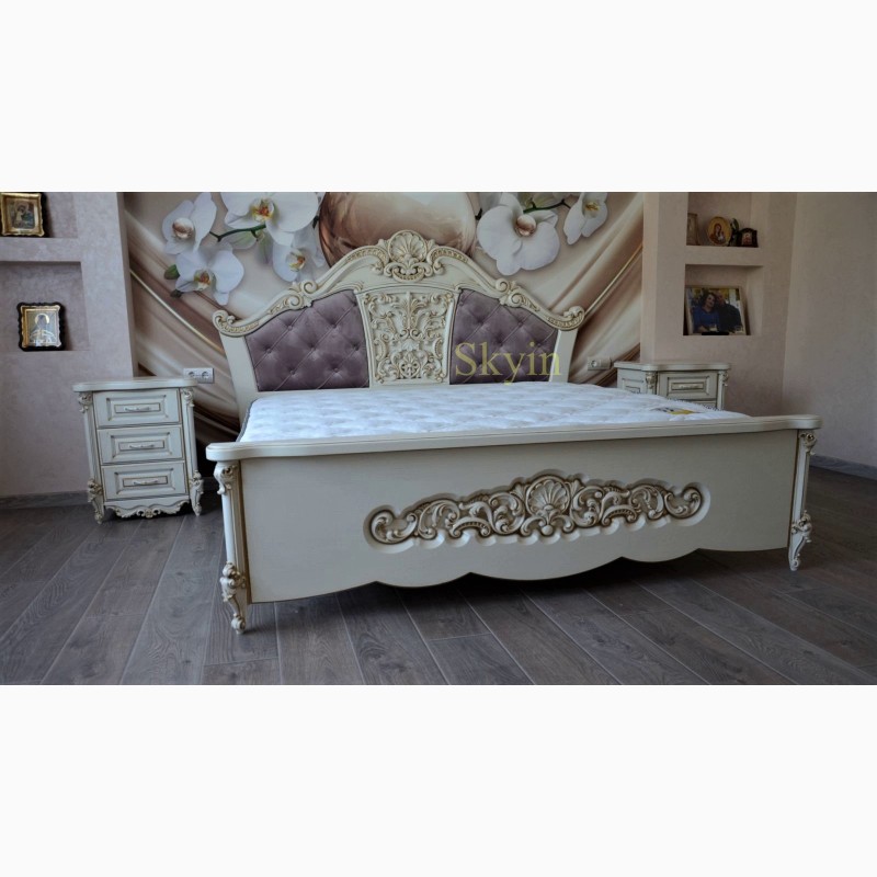 Фото 4. Біле із золотом різьблене ліжко бароко стиль Кармелія з дуба