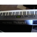 Roland RD 700