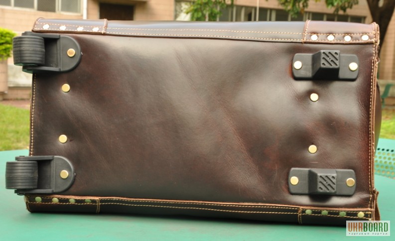 Фото 4. Продается большая дорожная кожаная сумка с выдвижной металлической тележкой, винтаж