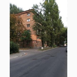 Фасадного земельного участка 0, 14 га под строительство и обслуживание жилого дома, Киев