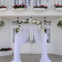 Аренда свадебной арка из искусственных цветов