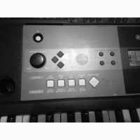 Продам б/у синтезатор Yamaha PSR E-233 в идеальном состоянии