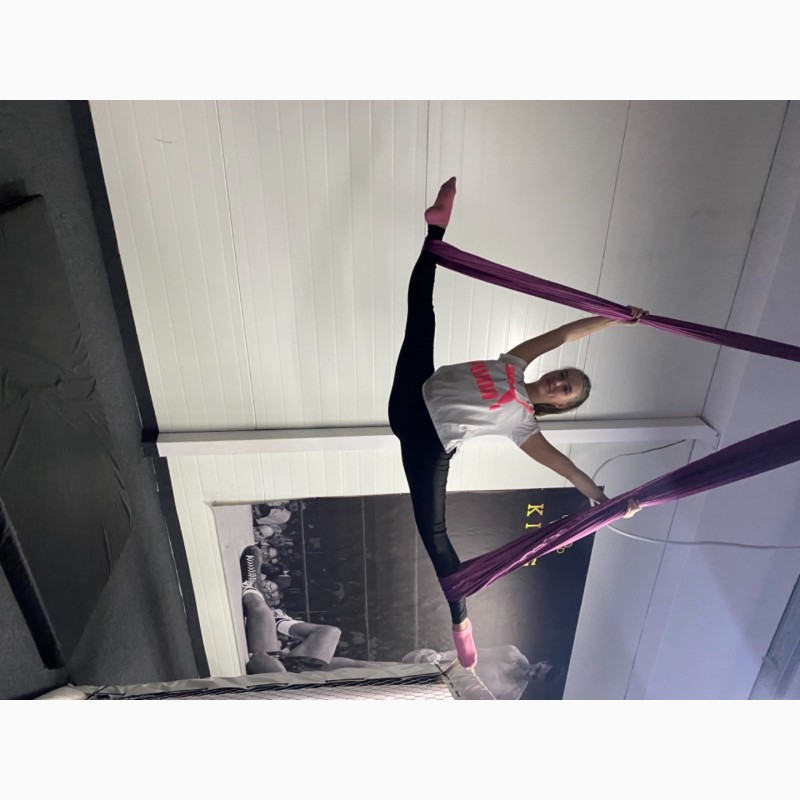 Фото 7. Воздушная гимнастика на полотнах, ремнях, петлях для детей и взрослых