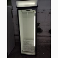 Надежный агрегат! Вертикальный шкаф холодильник большой ширины