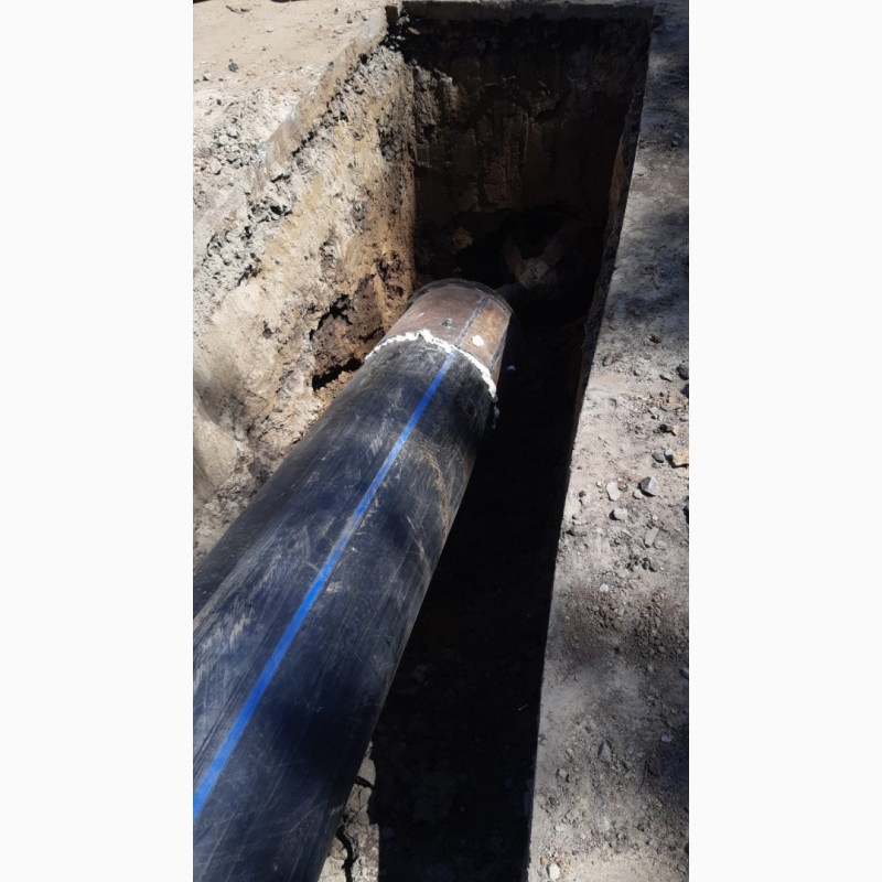 Фото 5. Стыковая сварка и пайка полиэтиленовых труб наружного водопровода и канализации в Киеве