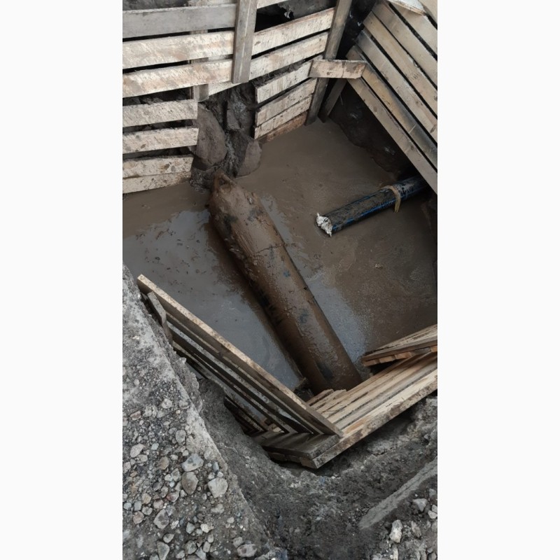 Фото 7. Стыковая сварка и пайка полиэтиленовых труб наружного водопровода и канализации в Киеве