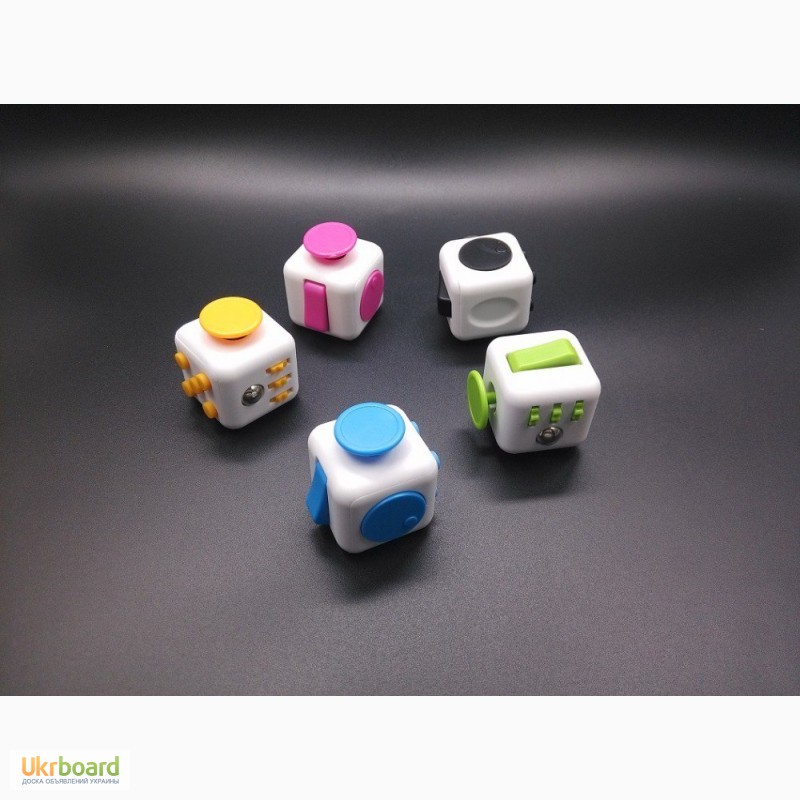 Фото 4. Игрушка антистресс FidgetCube разные цвета кубик-антистресс