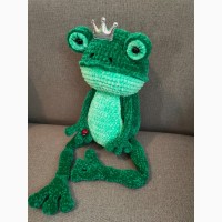 Велика іграшка 58- 50см вязана жаба кавалер або принцеса ручна робота