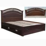 Роскошная двуспальная деревянная кровать с резьбой в изголовье