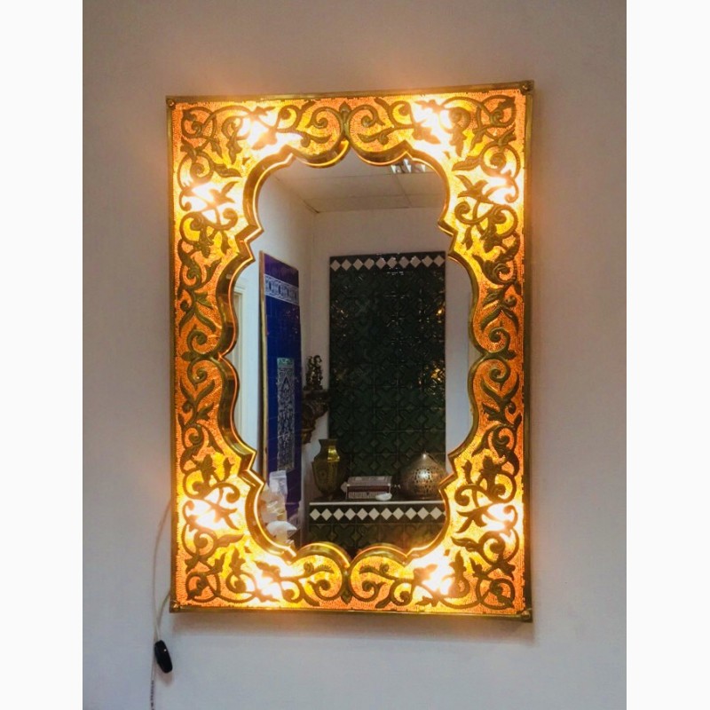 Фото 11. Зеркала и светильники в Марокканском стиле