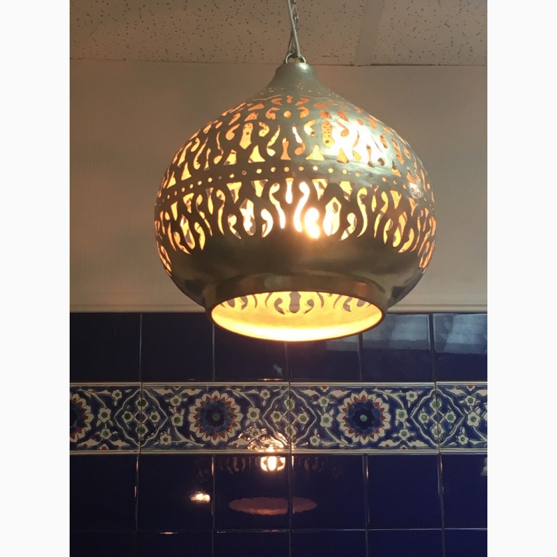 Фото 3. Зеркала и светильники в Марокканском стиле