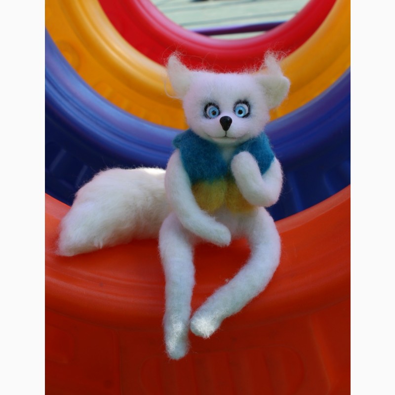Фото 2. ЛИС ПЕРЕМОГИ белый игрушка хендмэйд валяная интерьерная из шерсти лиса подарок іграшка