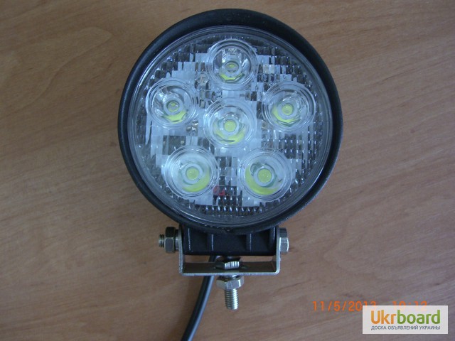 Светодиодные фары LED 2205-60 W Spot (дальний)