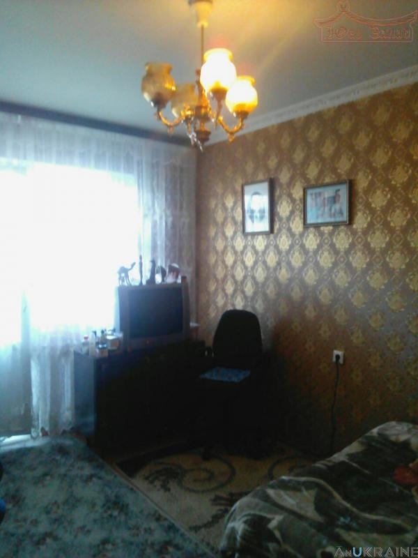 Продается 4-комнатная квартира на поселке Котовского