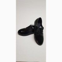 Продам новые лаковые туфли(0508)