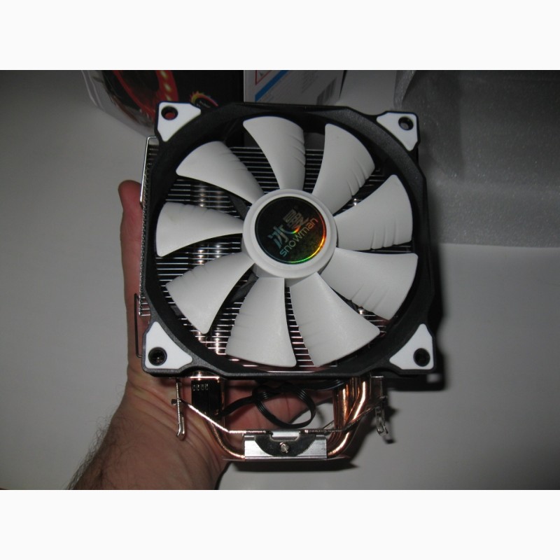 Фото 3. Кулер для процессора (4 тепловых трубки, 1-2 вентилятора 120 мм, 4-pin PWM)