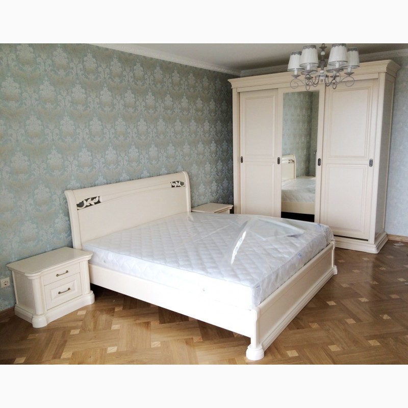 Фото 2. Ліжко Шопен з дерева класичний стиль